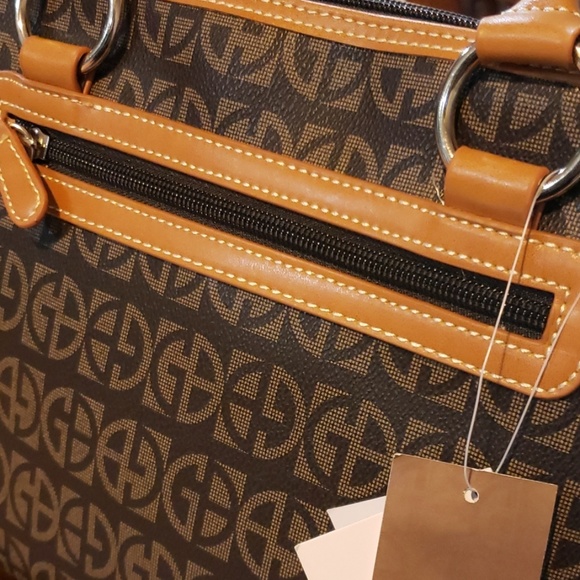 Giani Bernini Black SIG Stripe Dome Handbag - Picture 2 of 6